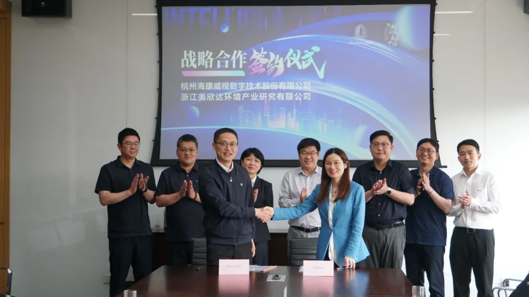 1750056429907682dDF4.png 640.webp (5).png